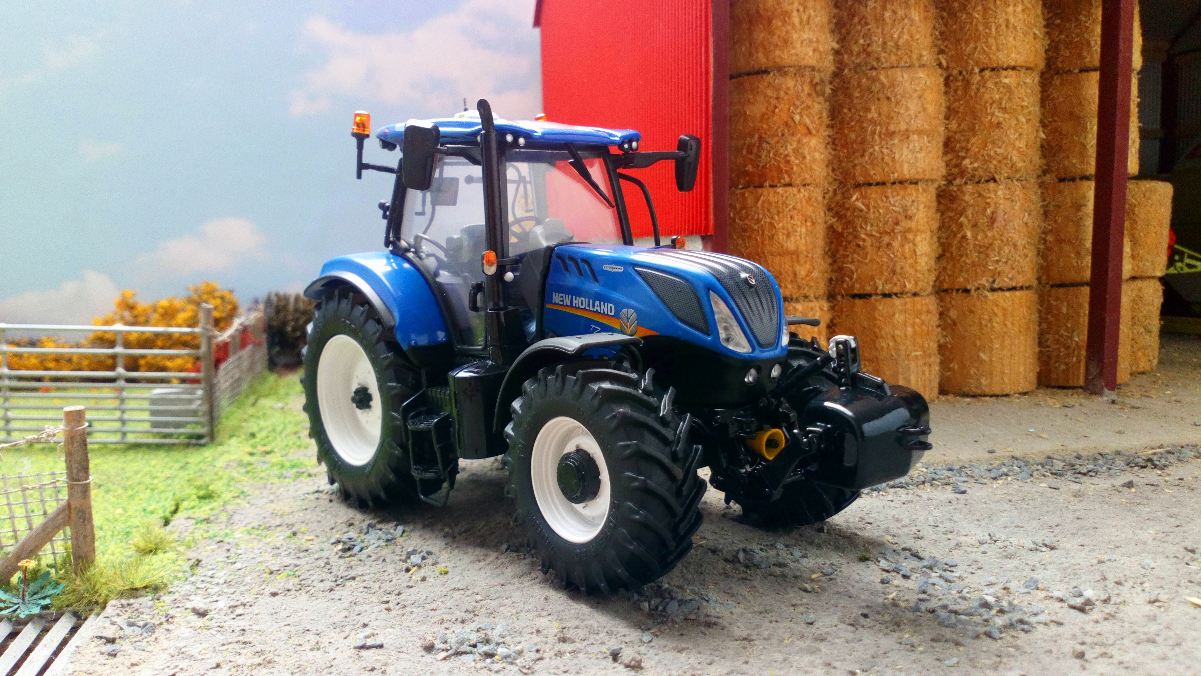 New Holland T7 225 Azul UH 4893 Tractor Universal Hobbies Escala 1/32 
