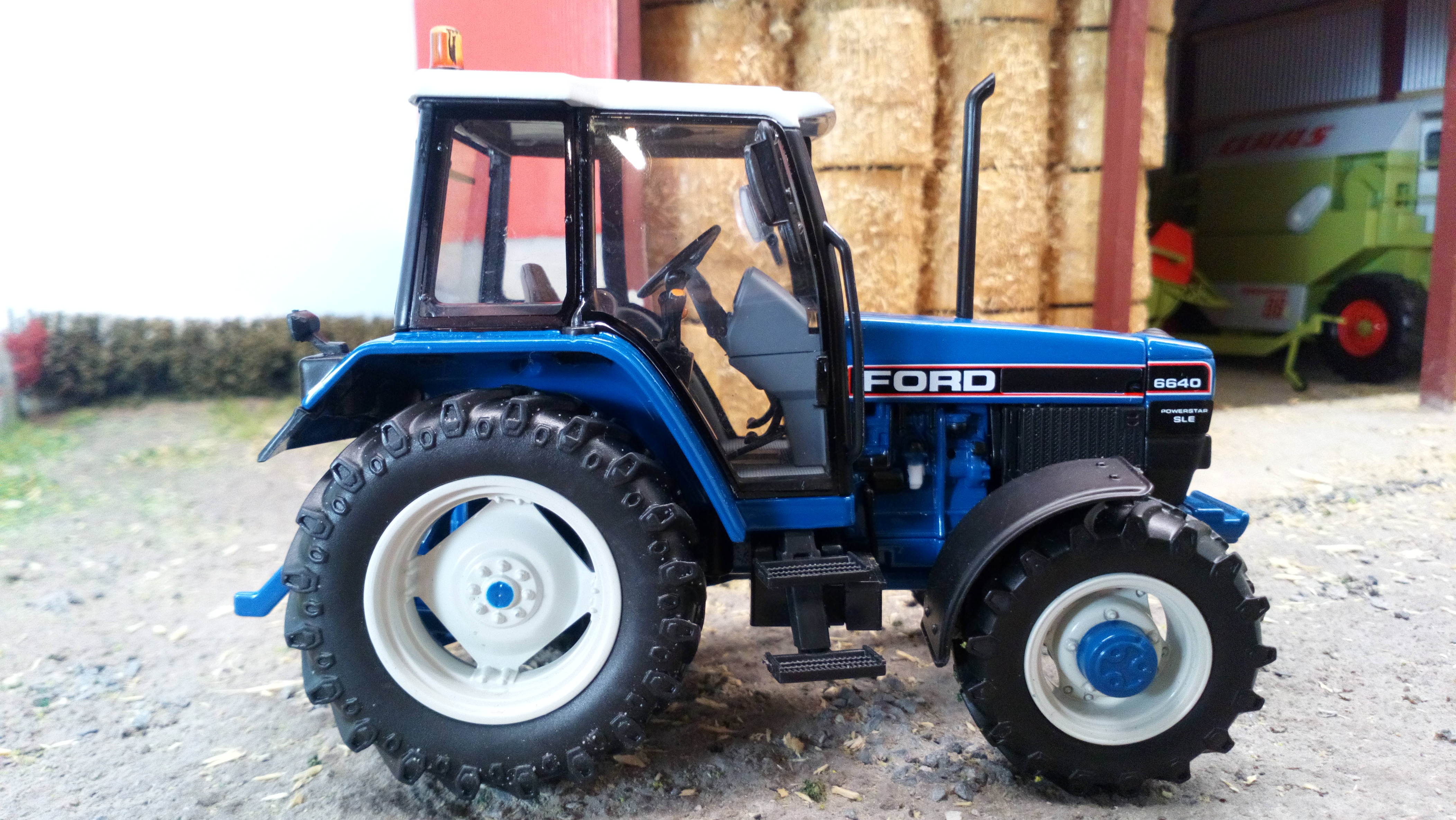 Imber Modelos Ford 6640 SLE 4wd Tractor Escala 1:32 Edición Limitada En Caja 