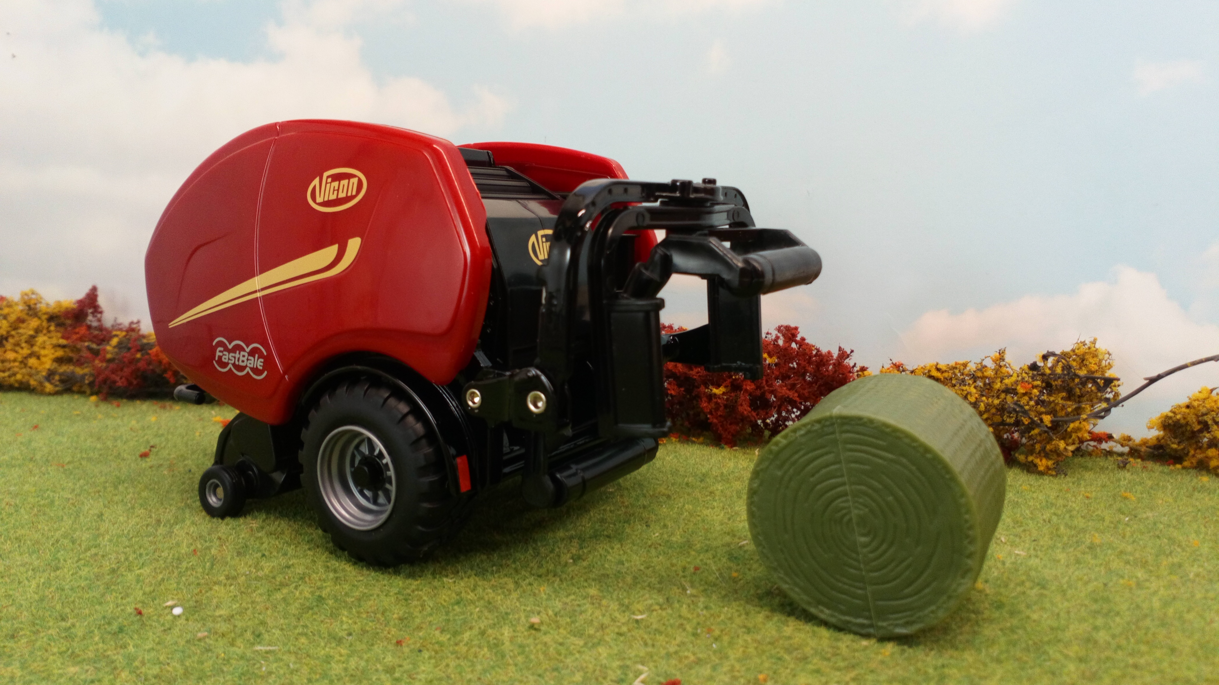 Britains 43221 1 32 Scale Vicon Fastbale Baler for sale online 