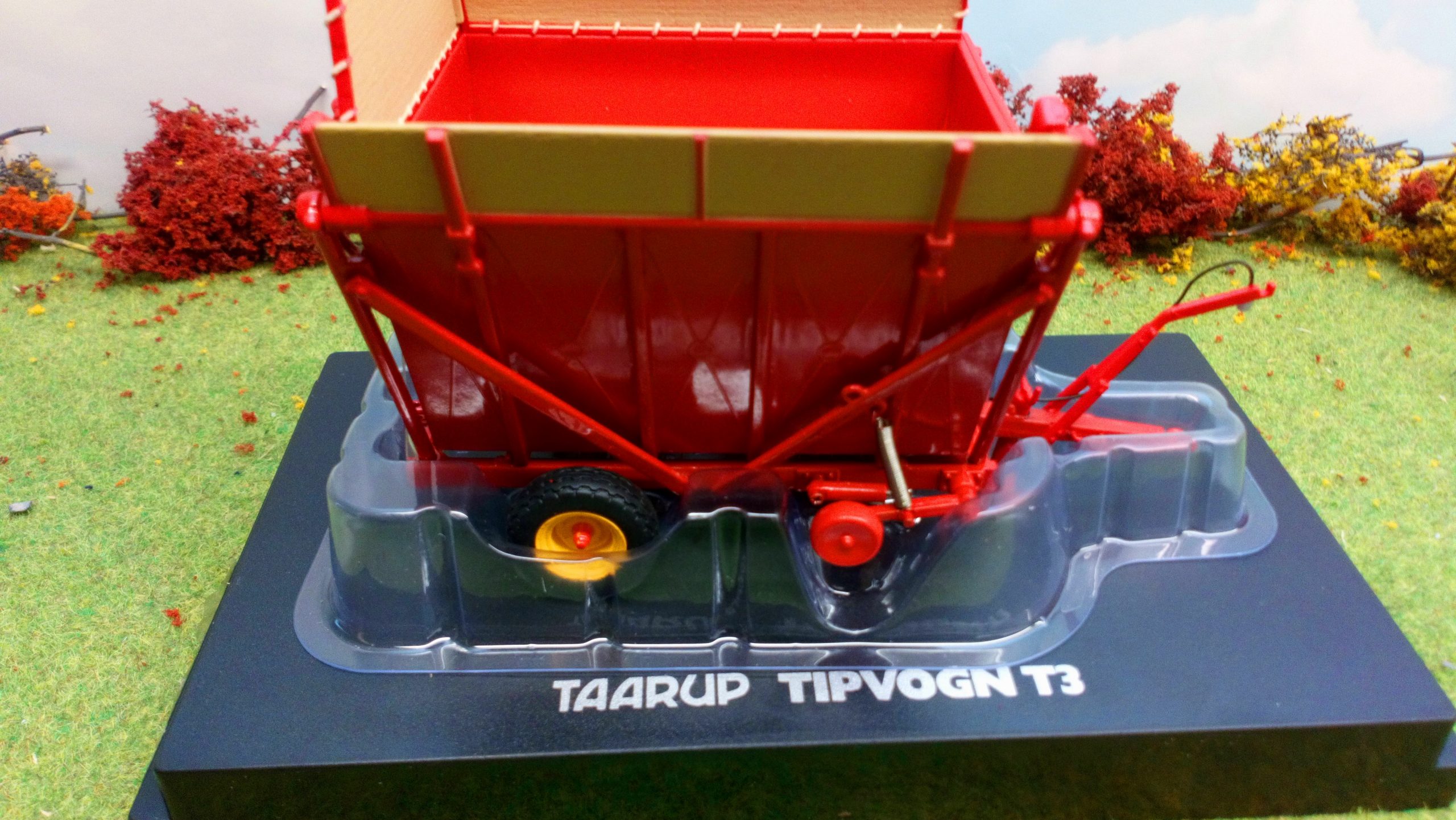 Universal Hobbies – taarup tipvogn t3 uh4964 Maßstab 1/32 